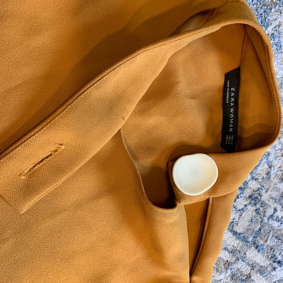 zara woman tshirt with button XS yellow - Picture 3 of 3